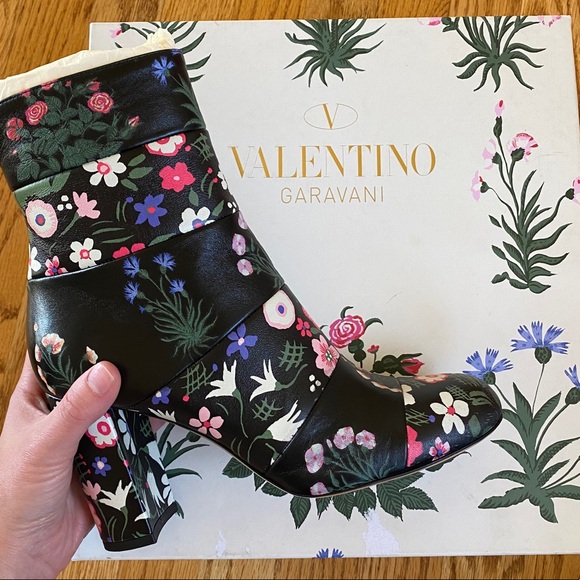 Valentino Garavani Floral Painted Ankle Heel Boots - Picture 6 of 8